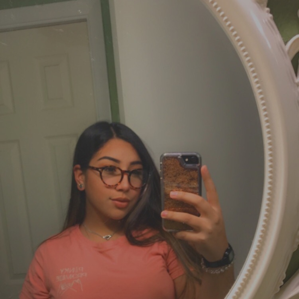 Meet your Posher, Eunice. Hablo español